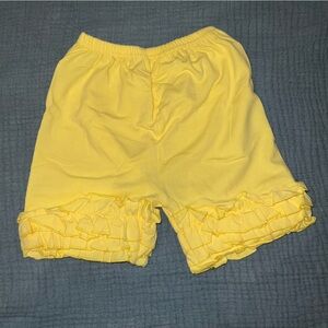 New Purple Moon Boutique Yellow Ruffle Shorts